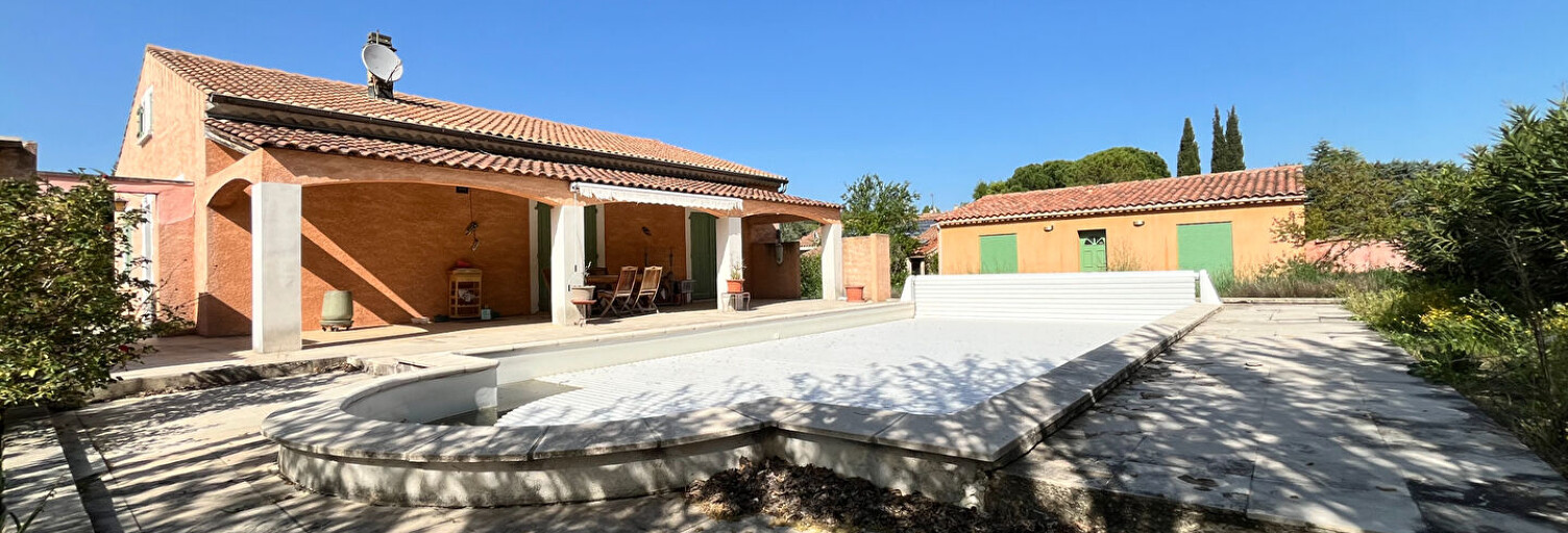 Maison 8 Pièces 216 m² à vendre à Saignon (84400)
