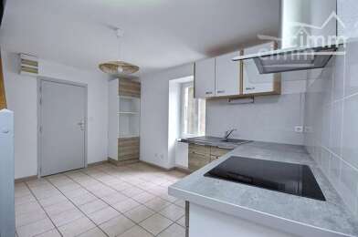 Appartement 4 pièces 537 €