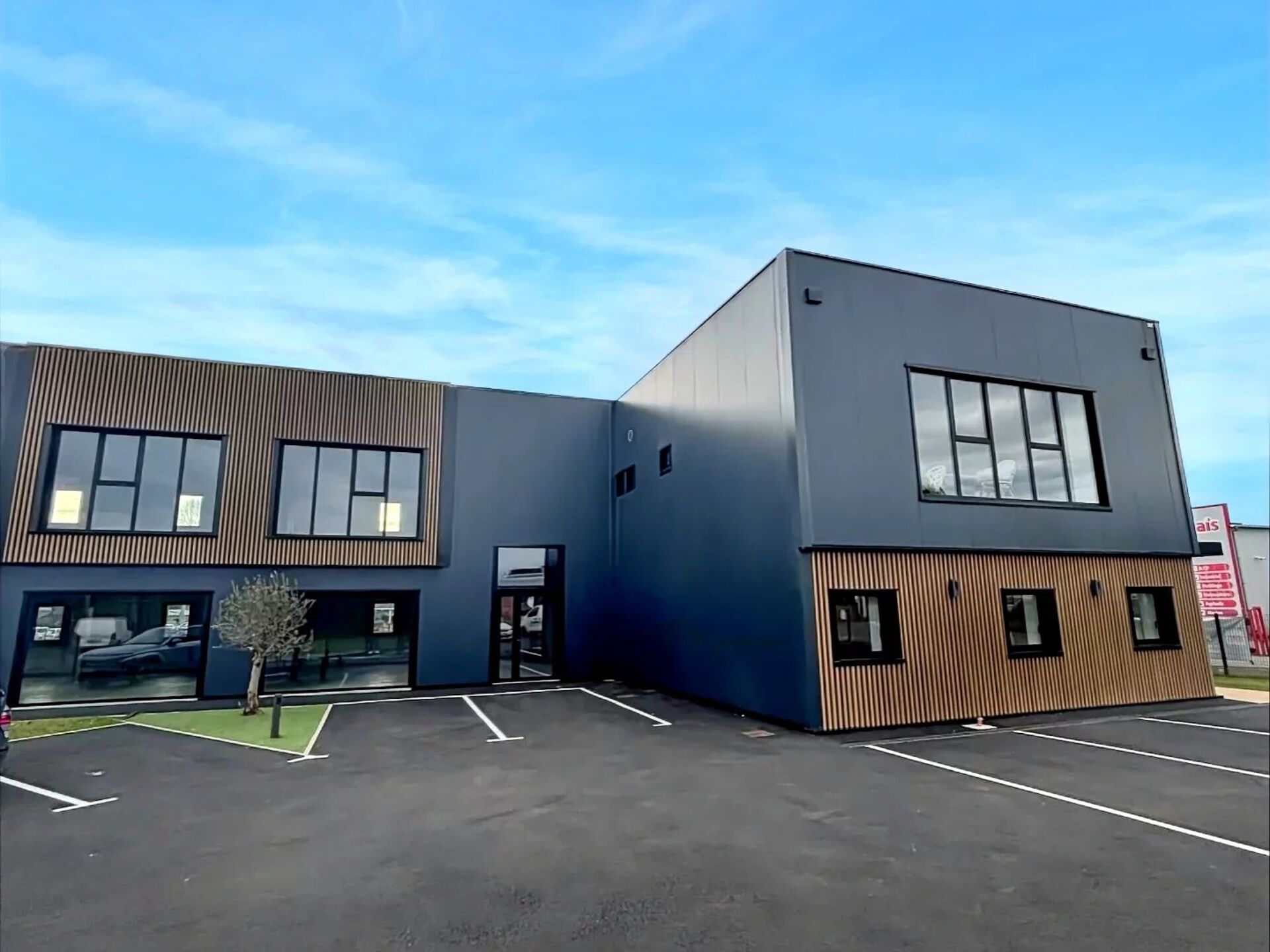 Local commercial 1 pièce 230 m² · à Peyrehorade · 230 m² · 357 000 €