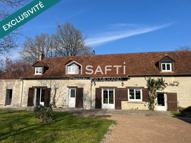 Grande maison à la campagne sur 23 800 m 2 — photo du bien