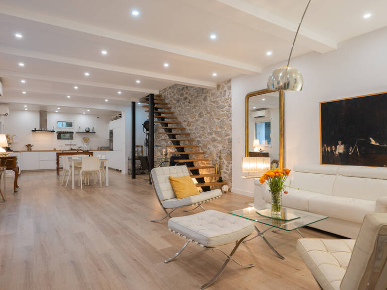 HYERES CENTRE - MAISON DE VILLE ESPRIT CONTEMPORAIN - 221m2 — photo 1