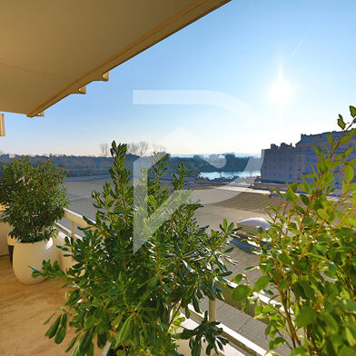 Appartement 2 pièces 1290 €