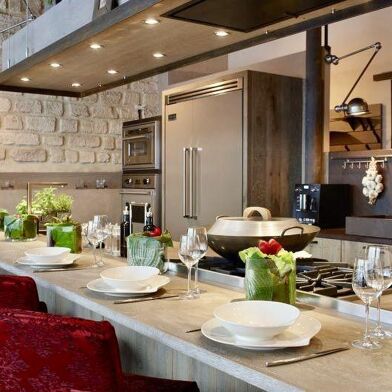 Commerce  140000 €