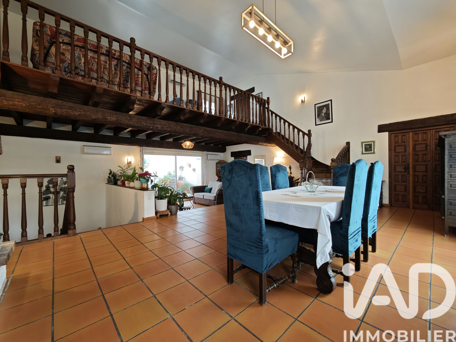 Claira - 257m² - 1p.