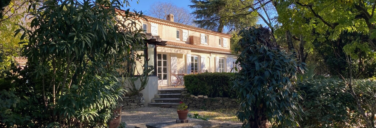 Maison 8 Pièces 215 m² à vendre à Nîmes (30900)