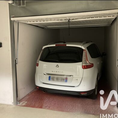 Garage  28000 €