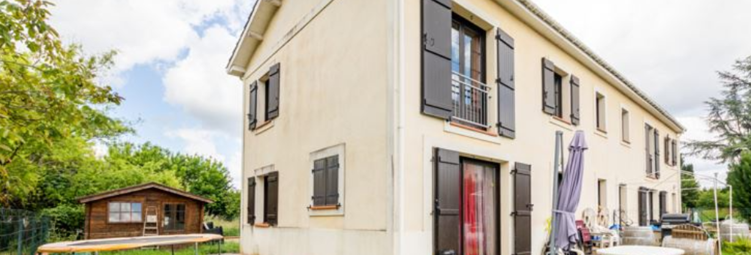 Immeuble  236 m² à vendre à Saint-Hilaire-de-Lusignan (47450)