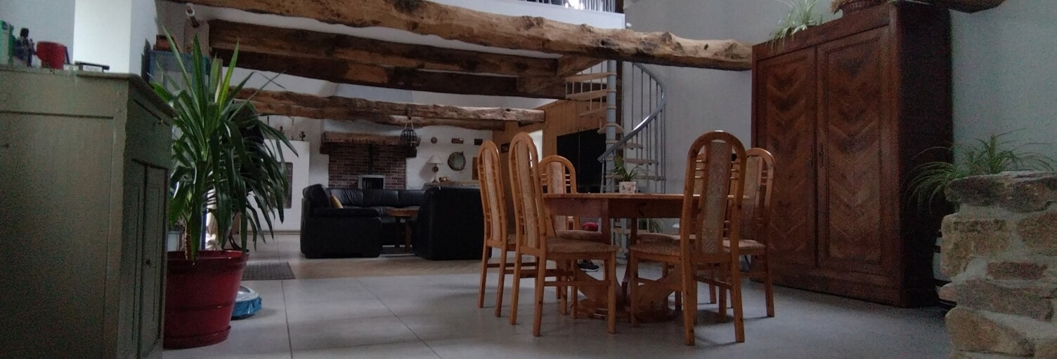 Maison 8 Pièces 210 m² à vendre à Plouguenast-Langast (22150)