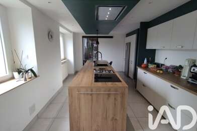 Maison 8 pièces 332840 €