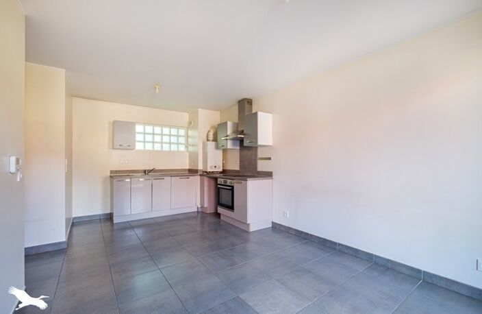 Vente appartement 2 pièces 40 m² Chassieu (69680) — photo 2