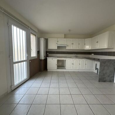 Appartement 3 pièces 750 €