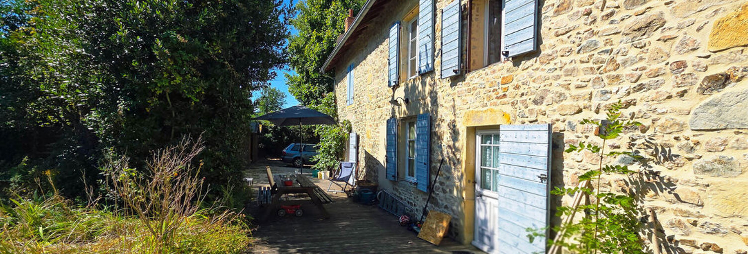 Maison 4 Pièces 118 m² à vendre à Saint-Bonnet-des-Bruyères (69790)