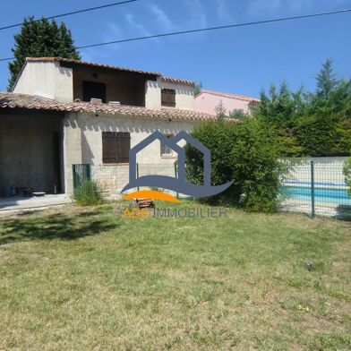 Maison 5 pièces 2300 €