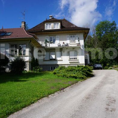 Appartement 7 pièces 380000 €