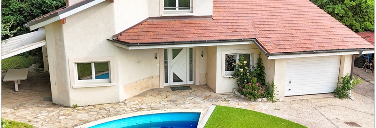 Maison 5 Pièces 123 m² à vendre à Échenevex (01170)