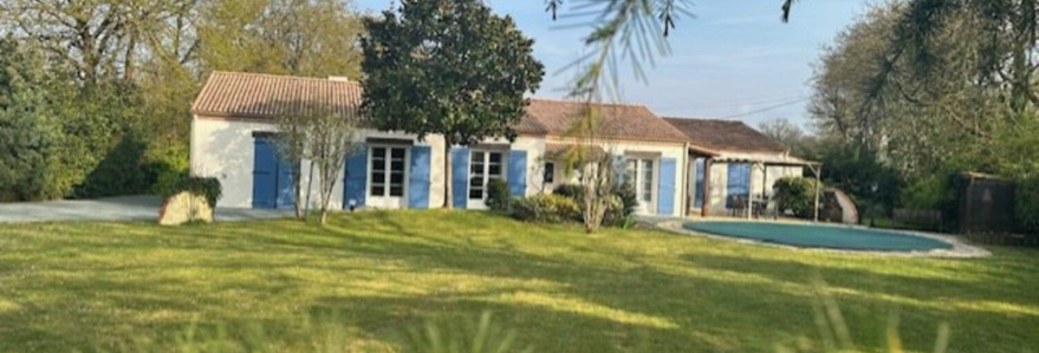 Maison 9 Pièces 179 m² à vendre à Aubigny-Les Clouzeaux (85430)
