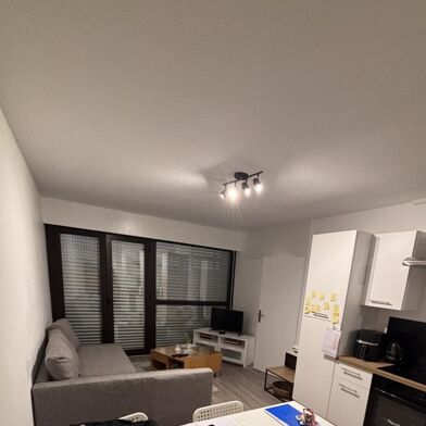 Appartement 3 pièces 930 €