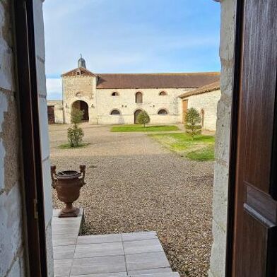 Maison 13 pièces 894400 €