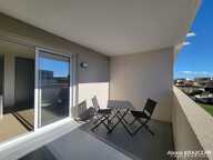 A VENDRE - Studio 24,80m² - Meublé - Terrasse - Place de parking couverte - Résidence de tourisme, SERIGNAN (34) — photo 2