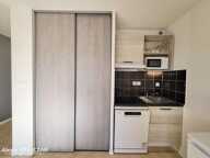 A VENDRE - Studio 24,80m² - Meublé - Terrasse - Place de parking couverte - Résidence de tourisme, SERIGNAN (34) — photo 3