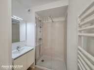 A VENDRE - Studio 24,80m² - Meublé - Terrasse - Place de parking couverte - Résidence de tourisme, SERIGNAN (34) — photo 4