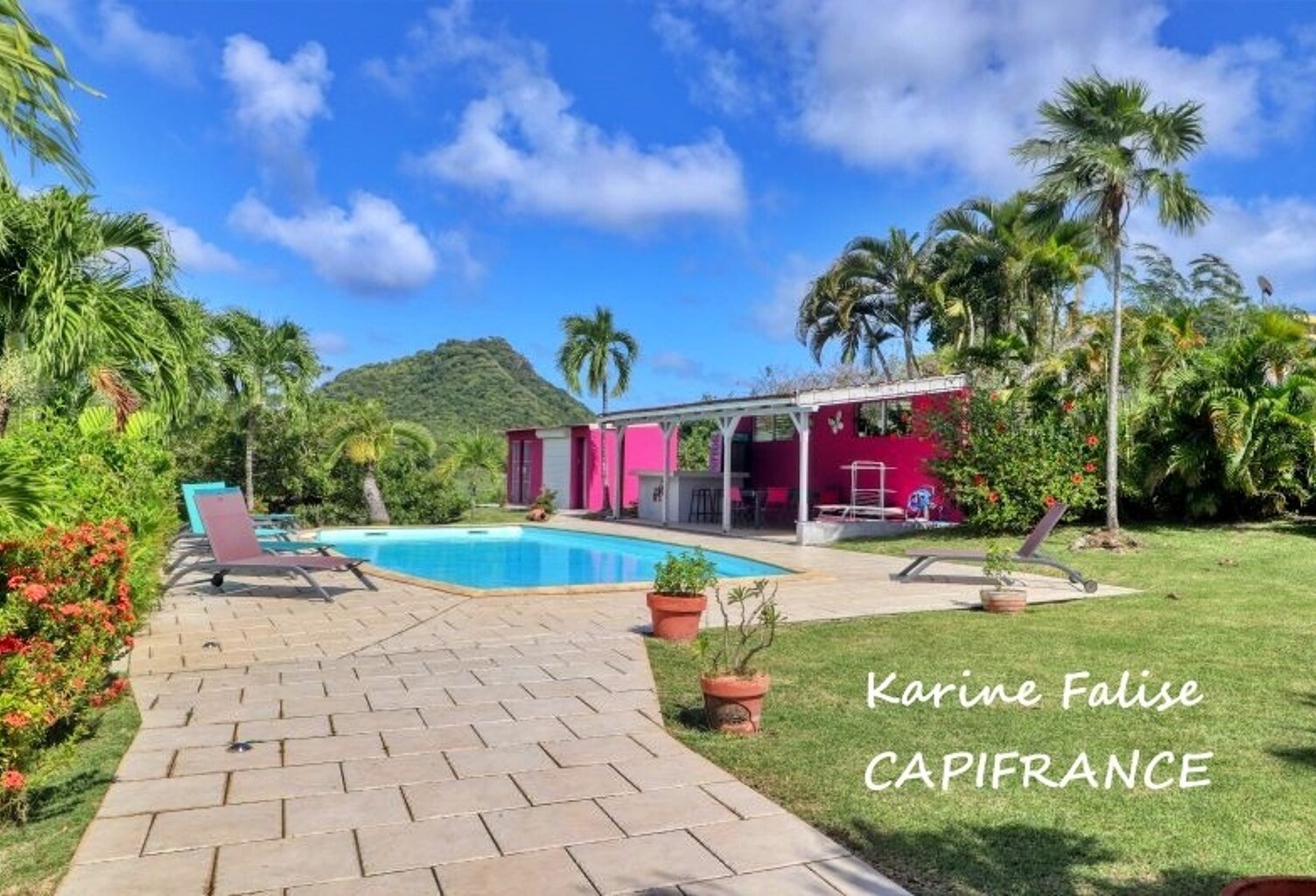 Sainte-Anne – Villa T5 de plain-pied avec piscine et magnifique jardin paysager — photo 1