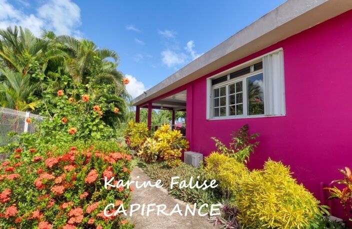 Sainte-Anne – Villa T5 de plain-pied avec piscine et magnifique jardin paysager — photo 2