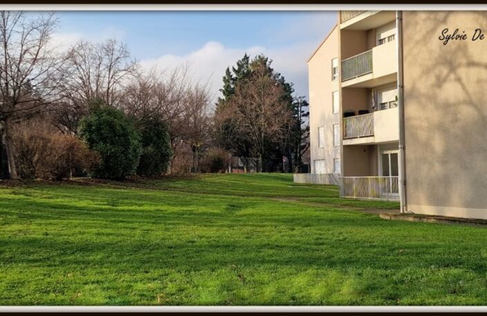 Appartement à vendre 75 m², rez de jardin, rénové calme sécurisé, 3 pièces MACON (71)terrasse 24m² — photo 3