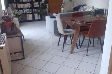 Appartement 3 pièces 830 €