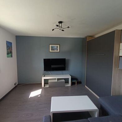 Appartement 1 pièces 880 €