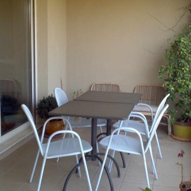 Appartement 3 pièces 910 €