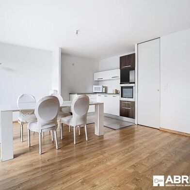 Appartement 3 pièces 970 €