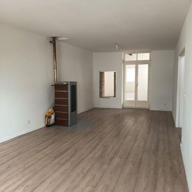 Appartement 4 pièces 990 €