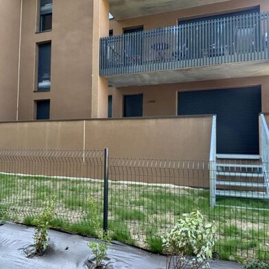 Appartement 3 pièces 880 €