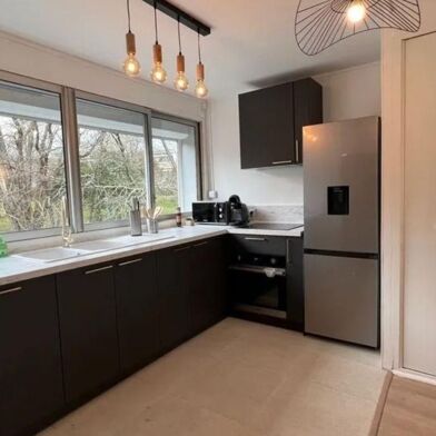 Appartement 4 pièces 1090 €