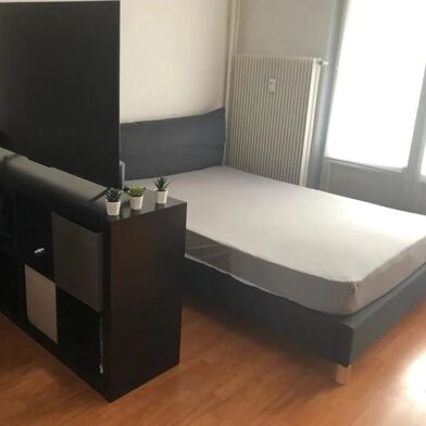 Appartement 1 pièces 700 €