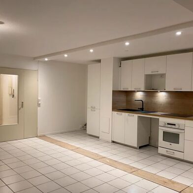 Appartement 3 pièces 890 €