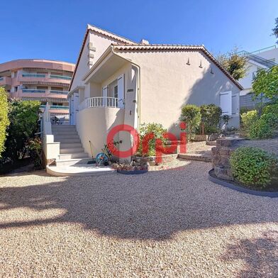 Maison 3 pièces 2300 €