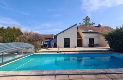Proche Suisse Villa d'architecte avec piscine sur grand terrain arboré — photo du bien