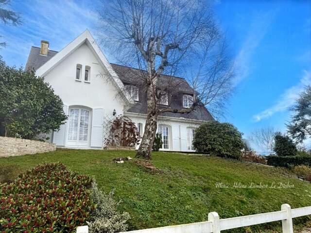FONTAINE LA MALLET - VIE DE PLAIN PIED - MAISON 7 pièce(s) 170 m2 - JARDIN - SOUS-SOL - GARAGE — photo du bien