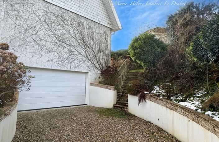 FONTAINE LA MALLET - VIE DE PLAIN PIED - MAISON 7 pièce(s) 170 m2 - JARDIN - SOUS-SOL - GARAGE — photo 5