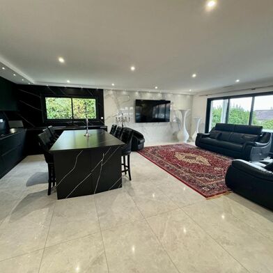 Maison 6 pièces 447157 €