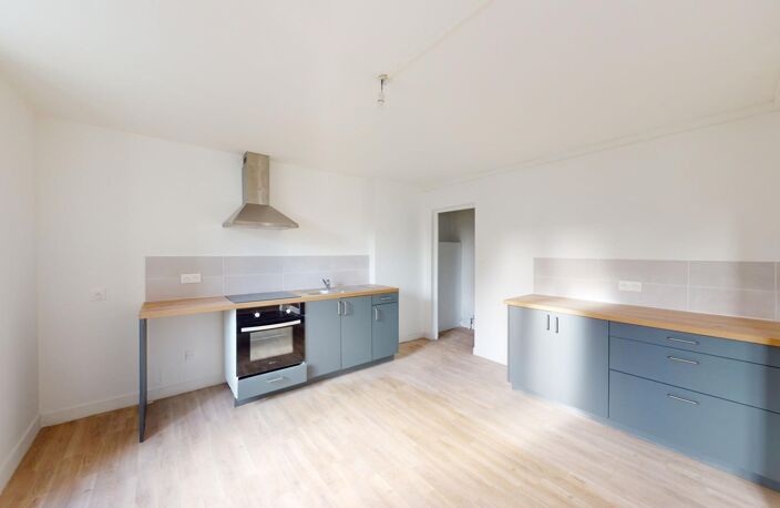 Maison divisée en 2 appartements, avec hangar attenant de 200 m². — photo 4