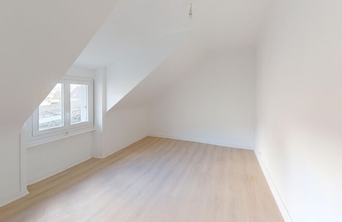 Maison divisée en 2 appartements, avec hangar attenant de 200 m². — photo 5