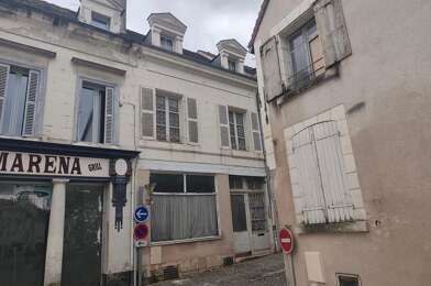 Immeuble  108000 €