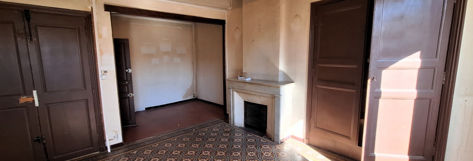 Immeuble  151 m² à vendre à Le Luc (83340)