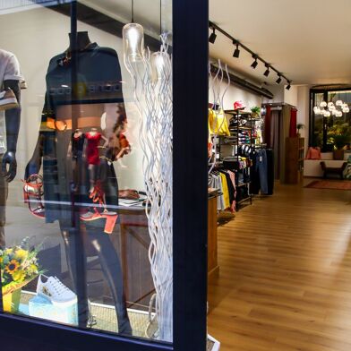 Commerce 2 pièces 46000 €