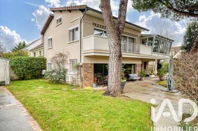 Maison 8 pièces 749000 €