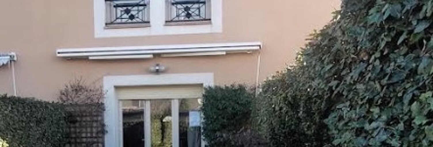 Maison 4 Pièces 78 m² à louer à Saint-Gilles (30800)