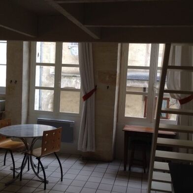 Appartement 2 pièces 815 €